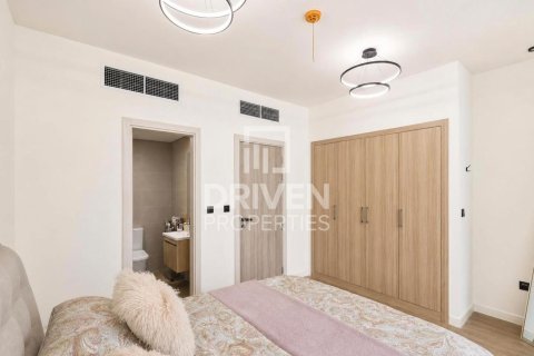 Townhouse in Rukan, Dubai 2 bedrooms, 100.06 sq.m. № 143222 - photo 8