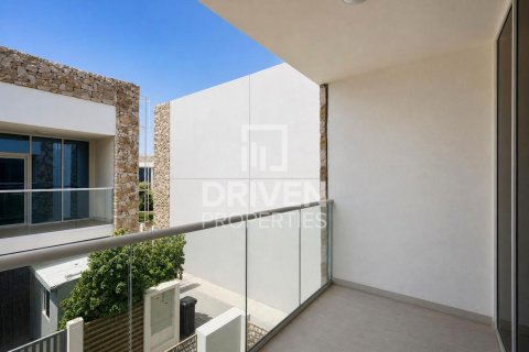 Townhouse in Rukan, Dubai 2 bedrooms, 100.06 sq.m. № 143222 - photo 19