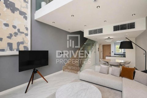 Townhouse in Rukan, Dubai 2 bedrooms, 100.06 sq.m. № 143222 - photo 3