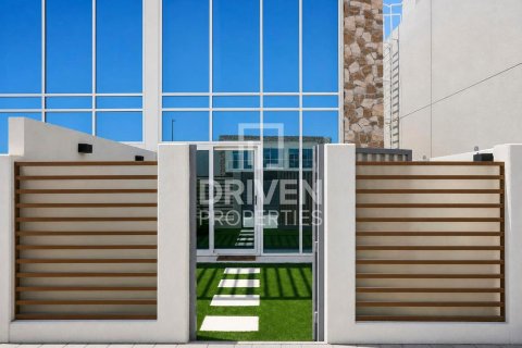 Townhouse in Rukan, Dubai 2 bedrooms, 100.06 sq.m. № 143222 - photo 24