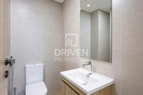Townhouse in Rukan, Dubai 2 bedrooms, 100.06 sq.m. № 143222 - photo 16