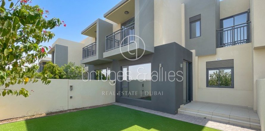 Villa en Dubai Hills Estate, Dubai, 3 dormitorios, 192 m², № 98054