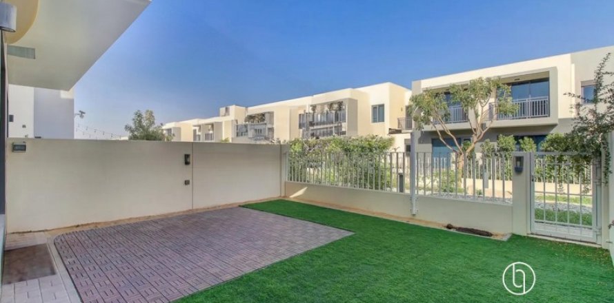 Villa en Dubai Hills Estate, Dubai, 4 dormitorios, 203 m², № 98064