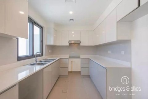Villa en Dubai Hills Estate, Dubai, 4 dormitorios, 203 m², № 98064 - foto 6