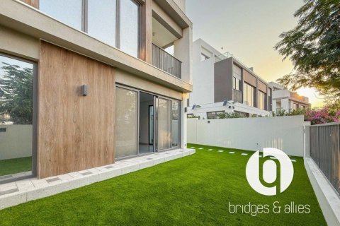 Villa en Tilal Al Ghaf, Dubai, 4 dormitorios, 245 m², № 98060 - foto 3