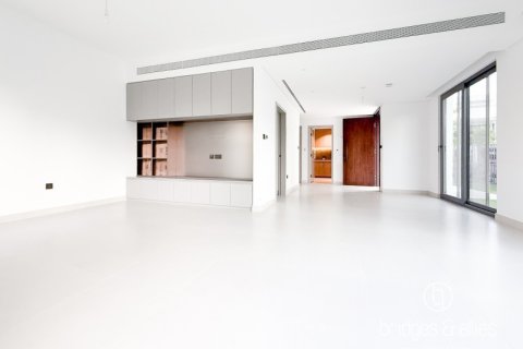 Снять в аренду виллу в Tilal Al Ghaf, Дубай: 4 спальни, 245м², № 98060 - фото 2