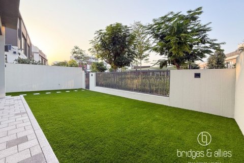 Снять в аренду виллу в Tilal Al Ghaf, Дубай: 4 спальни, 245м², № 98060 - фото 9