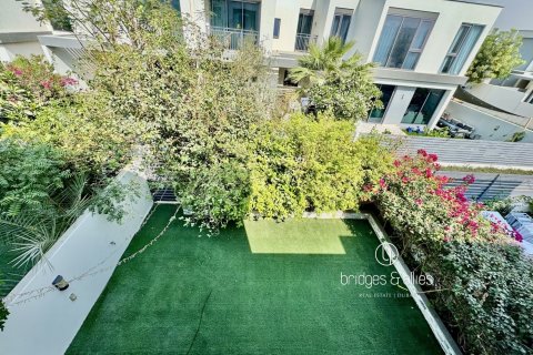 Villa en Dubai Hills Estate, Dubai, 3 dormitorios, 203 m², № 98061 - foto 17