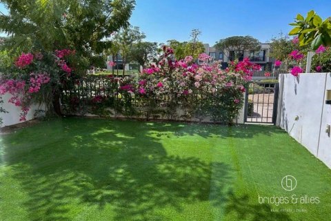 Вилла в Дубай Хилс Эстейт, Дубай, 3 спальни, 203м², № 98061