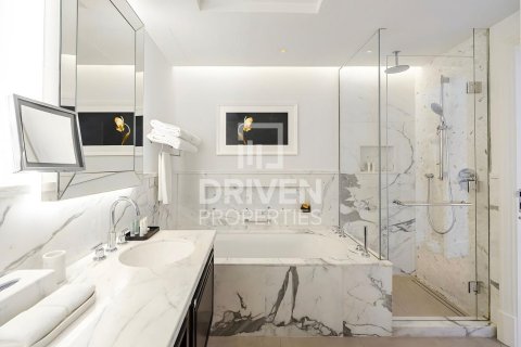Apartment in Downtown Dubai (Downtown Burj Dubai), Dubai 2 bedrooms, 134.62 sq.m. № 140223 - photo 14