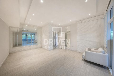 Villa en Falcon City of Wonders, Dubai, 5 dormitorios, 1064.85 m², № 140220 - foto 13
