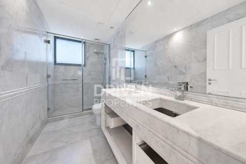 Villa en Falcon City of Wonders, Dubai, 5 dormitorios, 1064.85 m², № 140220 - foto 21