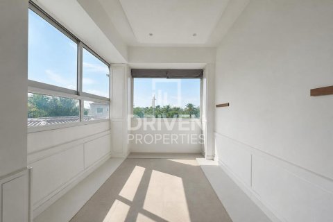 Villa en Falcon City of Wonders, Dubai, 5 dormitorios, 1064.85 m², № 140220 - foto 19