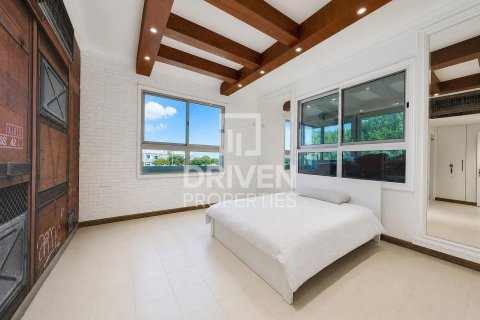 Villa en Falcon City of Wonders, Dubai, 5 dormitorios, 1064.85 m², № 140220 - foto 11