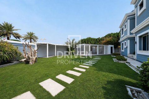 Villa en Falcon City of Wonders, Dubai, 5 dormitorios, 1064.85 m², № 140220 - foto 25