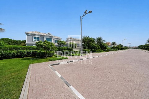 Villa en Falcon City of Wonders, Dubai, 5 dormitorios, 1064.85 m², № 140220 - foto 28