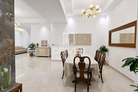 Villa in The Villa, Dubai 6 bedrooms, 1332.04 sq.m. № 140225 - photo 10
