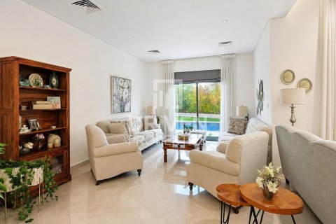 Villa in The Villa, Dubai 6 bedrooms, 1332.04 sq.m. № 140225 - photo 8