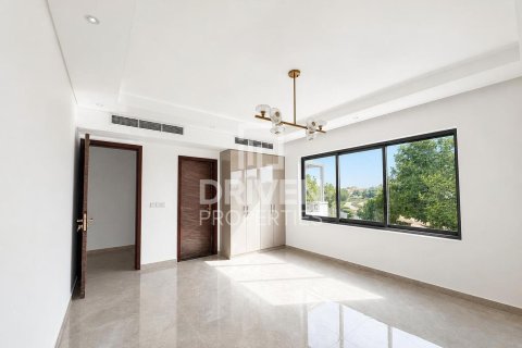 Villa in The Villa, Dubai 6 bedrooms, 1332.04 sq.m. № 140225 - photo 12