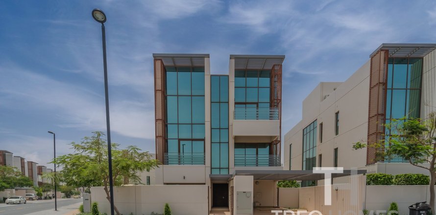 Villa in Meydan, Dubai 6 bedrooms, 303 sq.m. № 7135