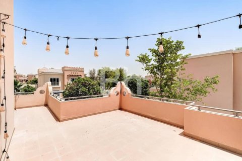 Villa in Dubai Sports City, Dubai 6 bedrooms, 298 sq.m. № 57172 - photo 4