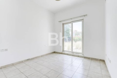 Villa in Dubai Sports City, Dubai 6 bedrooms, 298 sq.m. № 57172 - photo 9