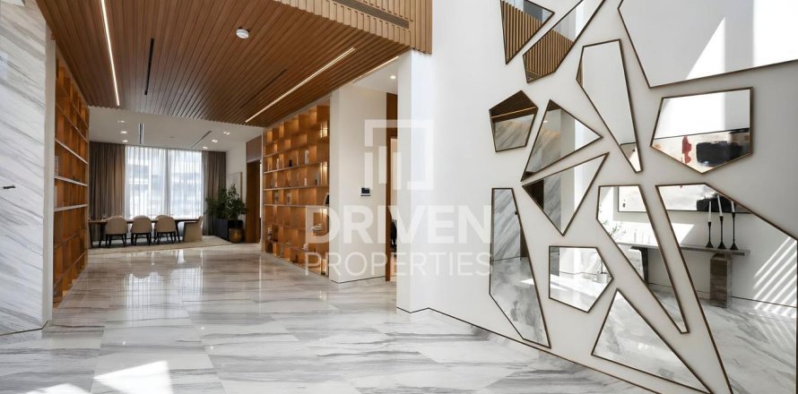 Вилла в Dubai South (Dubai World Central), Дубай, 6 спален, 1042.37м², № 126787