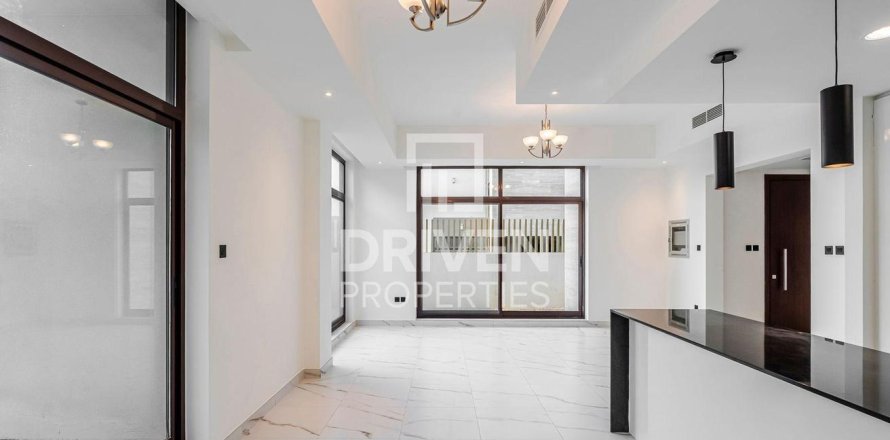 Townhouse in District 11, Mohammed Bin Rashid City, Dubai 4 bedrooms, 306.58 sq.m. № 126785