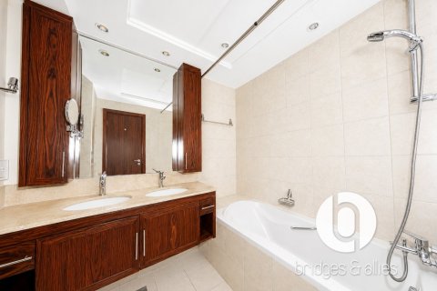 Apartamento en Downtown Dubai (Downtown Burj Dubai), Dubai, 2 dormitorios, 130 m², № 134155 - foto 4