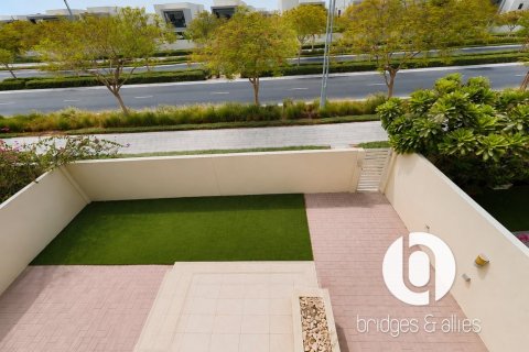 Villa en Dubai Hills Estate, Dubai, 5 dormitorios, 289 m², № 134158 - foto 8