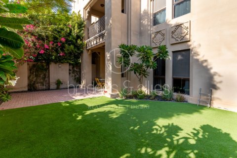 Apartment in Old Town, Dubai 2 bedrooms, 254 sq.m. № 134156
