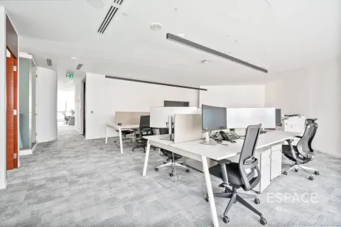 Oficina en Jumeirah Lake Towers, Dubai, 298 m², № 62282 - foto 15