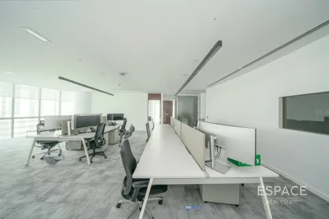 Oficina en Jumeirah Lake Towers, Dubai, 298 m², № 62282 - foto 13