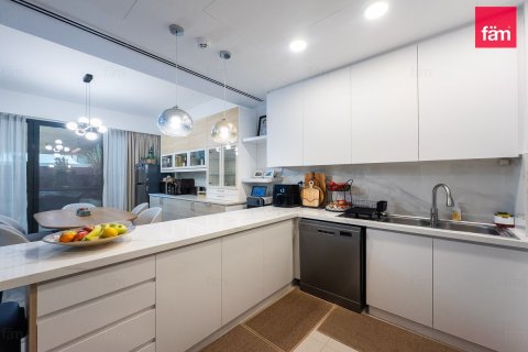 Townhouse in Dubai 3 bedrooms, 180 sq.m. № 133143 - photo 8