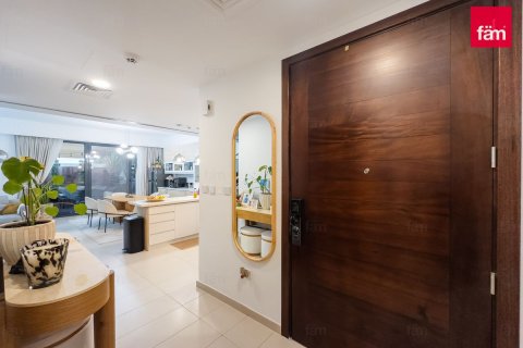 Townhouse in Dubai 3 bedrooms, 180 sq.m. № 133143 - photo 11