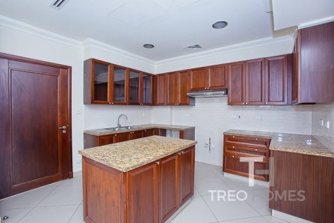 Villa in Arabian Ranches 2, Dubai 4 bedrooms, 404 sq.m. № 16340 - photo 10