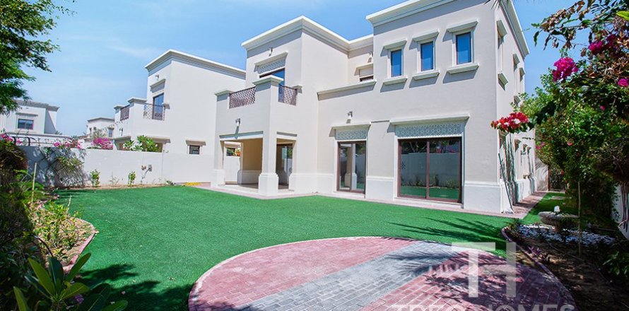 Villa in Arabian Ranches 2, Dubai 4 bedrooms, 404 sq.m. № 16340