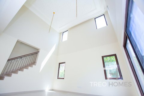 Villa in Arabian Ranches 2, Dubai 4 bedrooms, 404 sq.m. № 16340 - photo 6