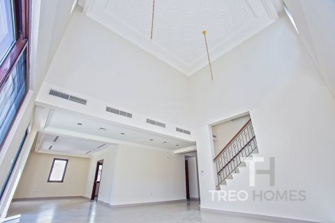 Villa in Arabian Ranches 2, Dubai 4 bedrooms, 404 sq.m. № 16340 - photo 5