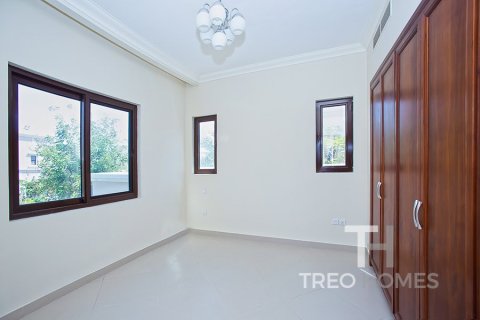 Villa in Arabian Ranches 2, Dubai 4 bedrooms, 404 sq.m. № 16340 - photo 15
