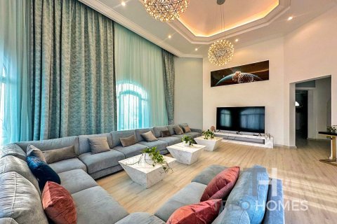 Villa à Palm Jumeirah, Dubai, 4 chambres, 465 m², № 16333 - photo 3