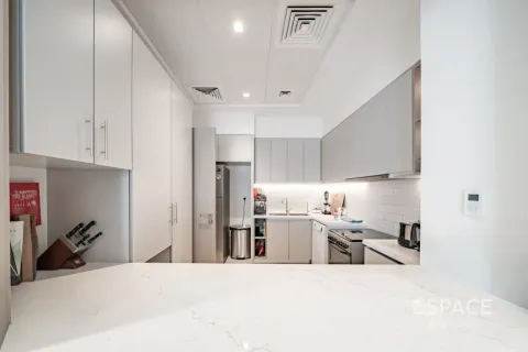 Adosado en Al Furjan, Dubai, 3 dormitorios, 244 m², № 122358 - foto 6