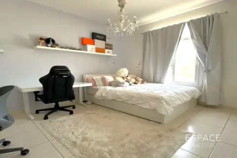 Villa à Springs 15, The Springs, Dubai, 3 chambres, 209 m², № 122355 - photo 7