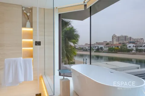 Villa in Palm Jumeirah, Dubai 5 bedrooms, 574 sq.m. № 122361 - photo 16