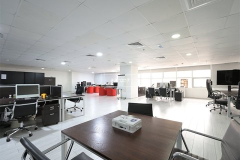 Office in Jumeirah Lake Towers, Dubai 193.9 sq.m. № 21007 - photo 7