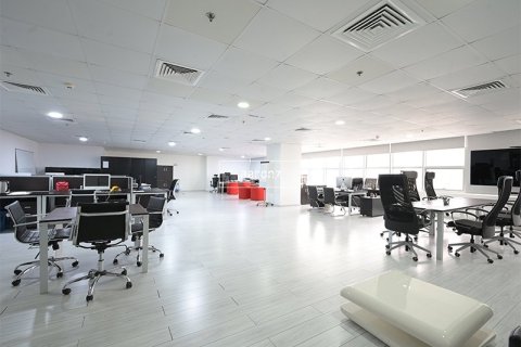 Office in Jumeirah Lake Towers, Dubai 193.9 sq.m. № 21007 - photo 1