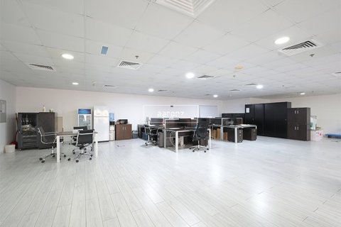 Office in Jumeirah Lake Towers, Dubai 193.9 sq.m. № 21007 - photo 5