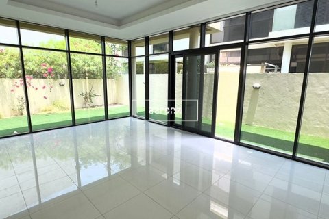 Villa in Dubai 3 bedrooms, 264.4 sq.m. № 21010 - photo 2