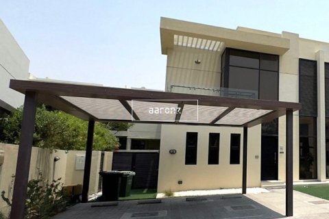 Villa in Dubai 3 bedrooms, 264.4 sq.m. № 21010 - photo 1
