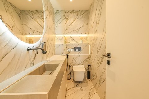 Apartment in Jumeirah Lake Towers, Dubai 3 bedrooms, 164.7 sq.m. № 21006 - photo 23